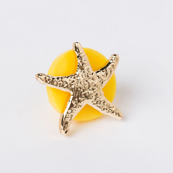 Pin (Gold Star)